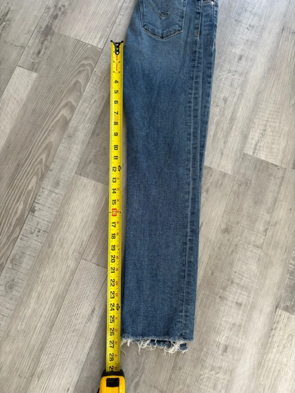 Hudson Jeans Women's Mid-Blue Ankle Crop‎ with Frayed Hem